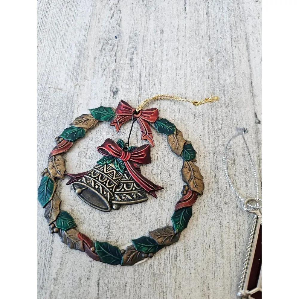 Russ metal wreath